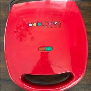 Large Babycakes Red Cupcake Maker